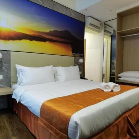 Kingston Hotel Κότα Κιναμπαλού Εξωτερικό φωτογραφία