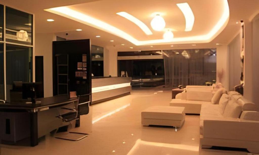 Kingston Hotel Κότα Κιναμπαλού Εξωτερικό φωτογραφία