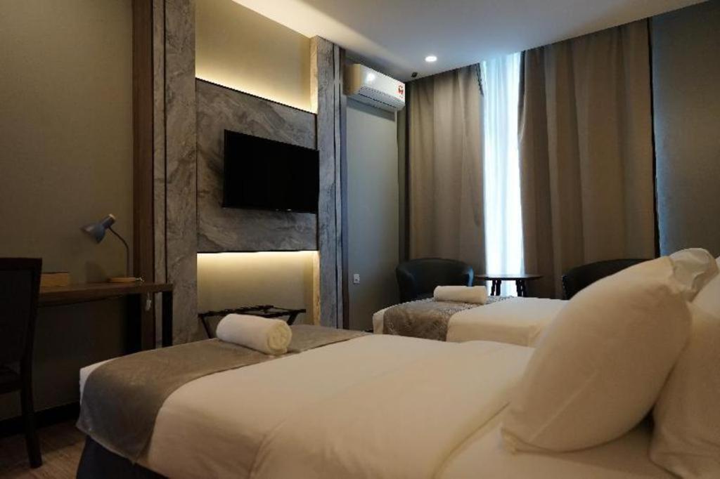 Kingston Hotel Κότα Κιναμπαλού Εξωτερικό φωτογραφία