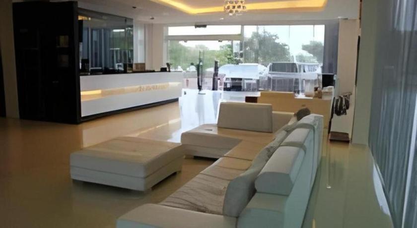 Kingston Hotel Κότα Κιναμπαλού Εξωτερικό φωτογραφία